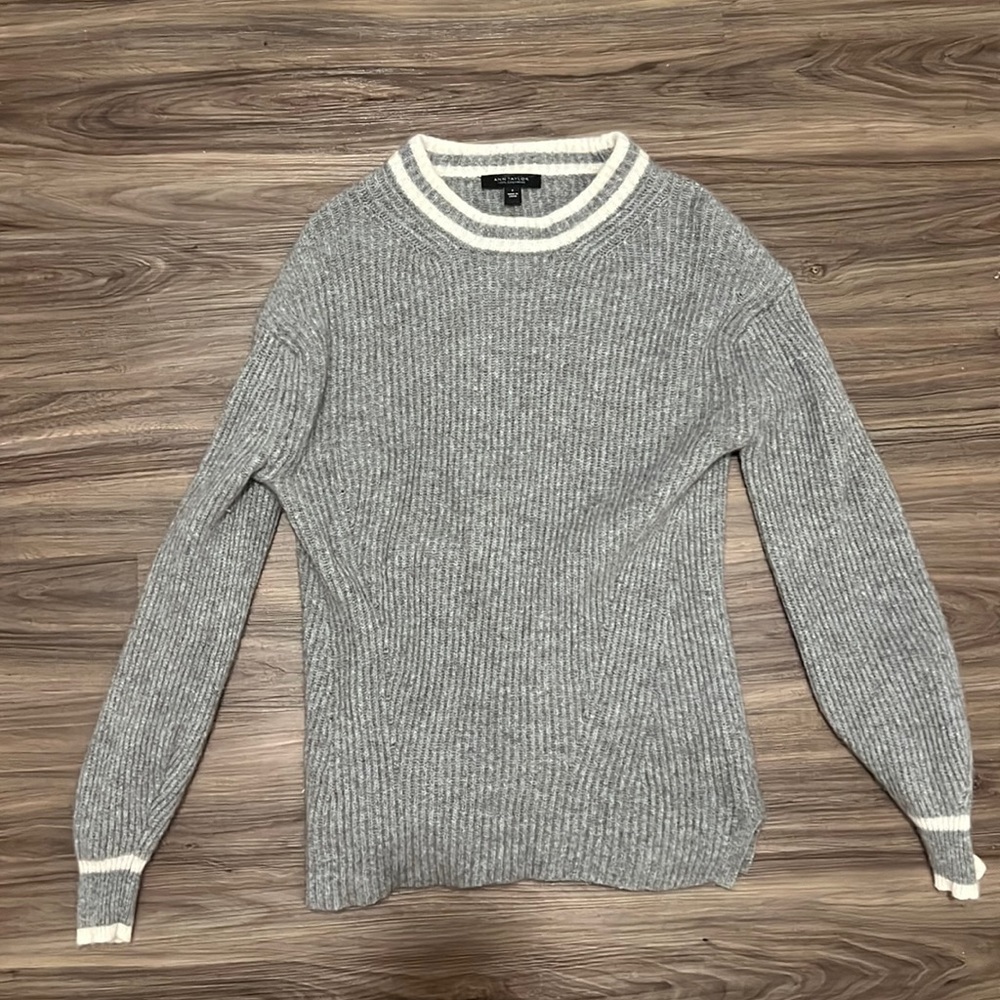 Ann Taylor 100% Cashmere sweater